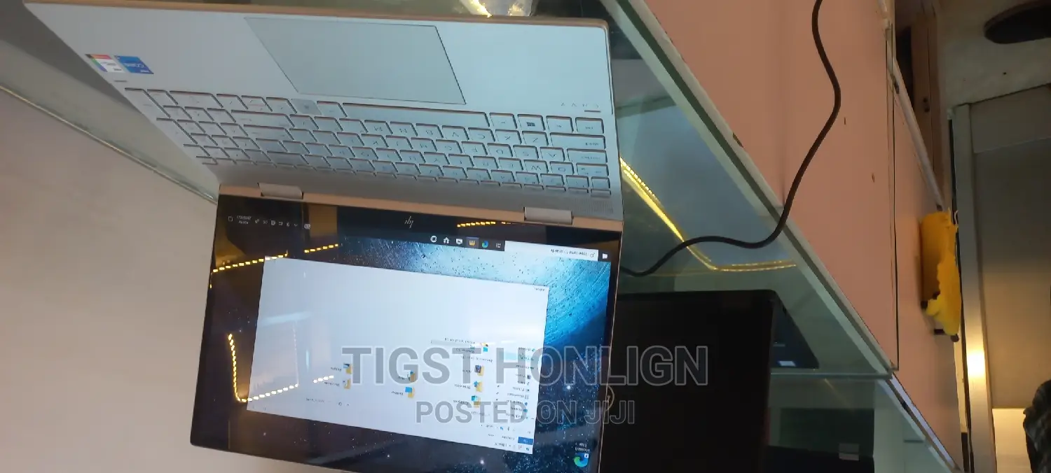 New Laptop HP Envy X360 8GB Intel Core I5 SSD 512GB