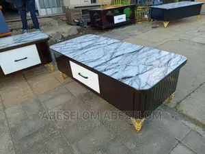 ቲቪ እስታንድ እና የሶፋ ቴብል