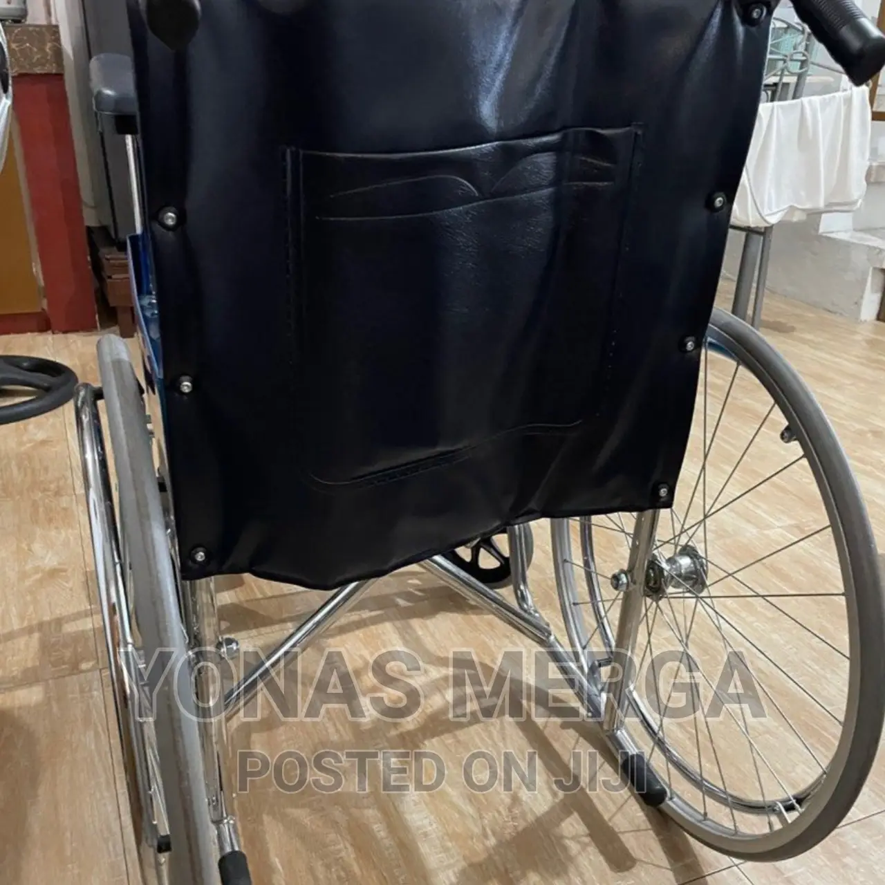120kg 2.5 Feet Manual Wheel Chair, Seat Width: 24inch