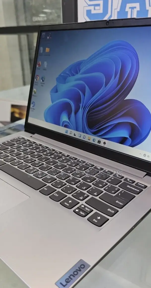 New Laptop Lenovo IdeaPad 130 8GB Intel Core I3 SSD 512GB