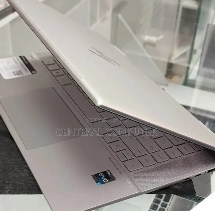 New Laptop HP Envy X360 16GB Intel Core I5 SSD 512GB