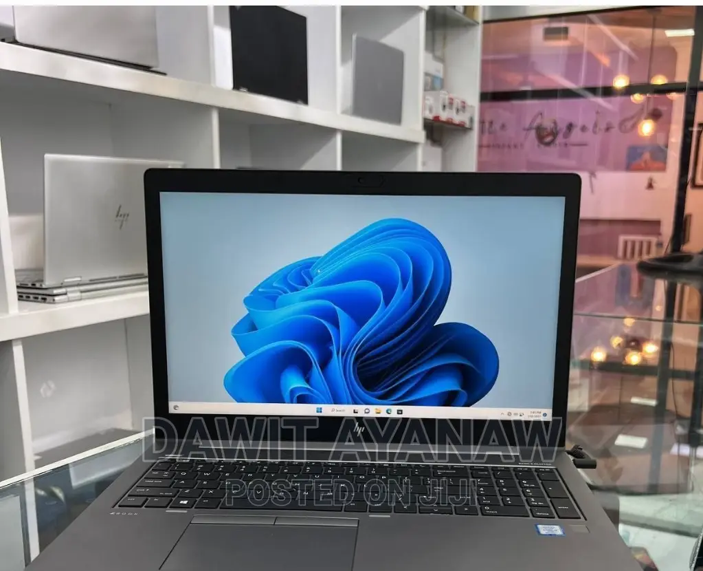 New Laptop HP 16GB Intel Core I7 SSD 512GB