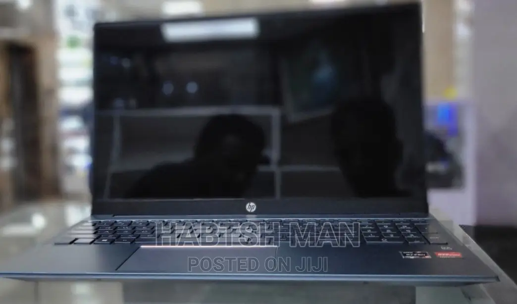 New Laptop HP Pavilion 15 8GB AMD Ryzen 5 SSD 512GB