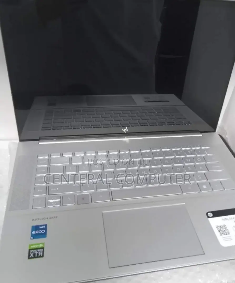 New Laptop HP Envy 17-3000 16GB Intel Core I7 SSD 1T