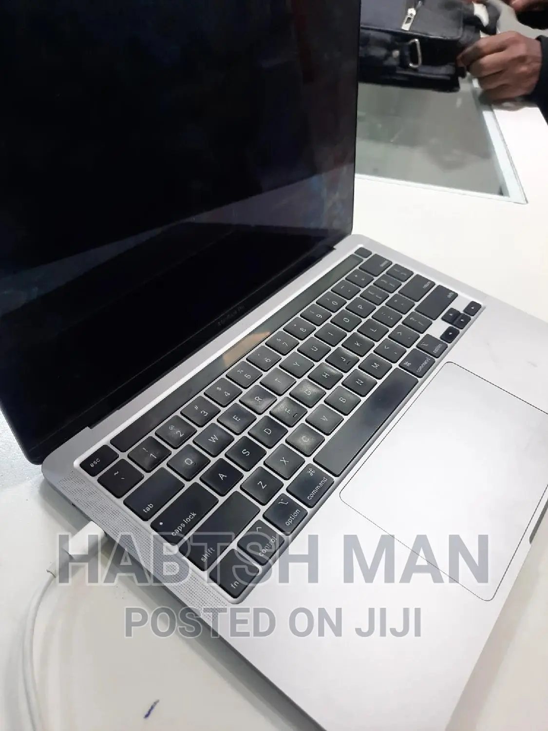 New Laptop Apple MacBook Pro 2020 16GB Intel Core I5 SSD 1T