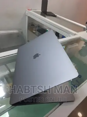 New Laptop Apple MacBook Pro 2019 16GB Intel Core I7 SSD 512GB