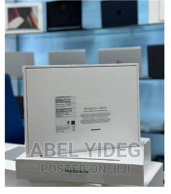 New Laptop Apple MacBook Air 2022 M2 8GB Apple M2 SSD 256GB