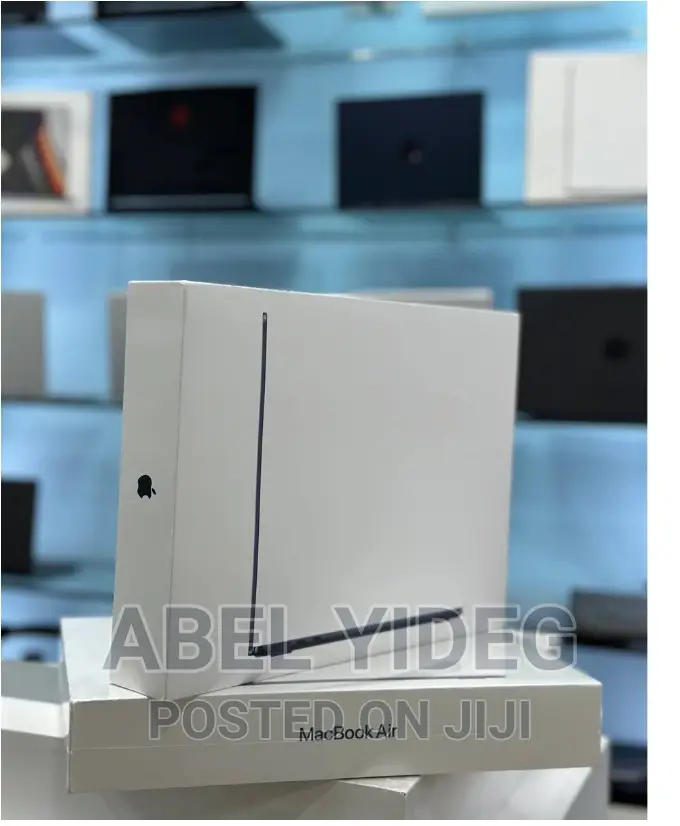 New Laptop Apple MacBook Air 2022 M2 8GB Apple M2 SSD 256GB