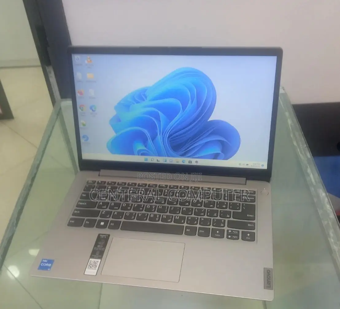 New Laptop Lenovo IdeaPad 300 8GB Intel Core I3 SSD 512GB