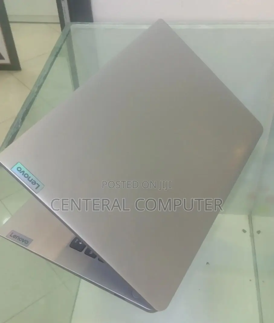 New Laptop Lenovo IdeaPad 300 8GB Intel Core I3 SSD 512GB