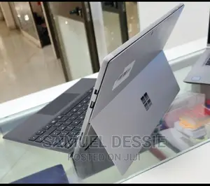 New Laptop Microsoft Surface 8GB Intel Core I5 SSD 256GB