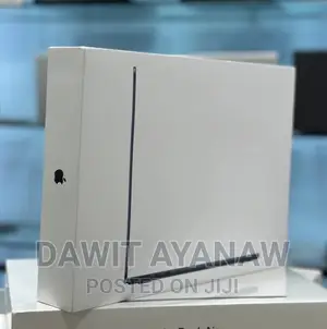 New Laptop Apple MacBook Pro 2022 M2 8GB Apple M2 SSD 256GB