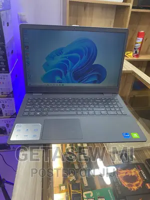 New Laptop Dell Vostro 15 3000 16GB Intel Core I5 SSD 512GB