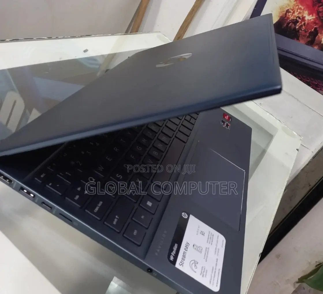 New Laptop HP Pavilion 15 16GB AMD Ryzen 7 SSD 512GB