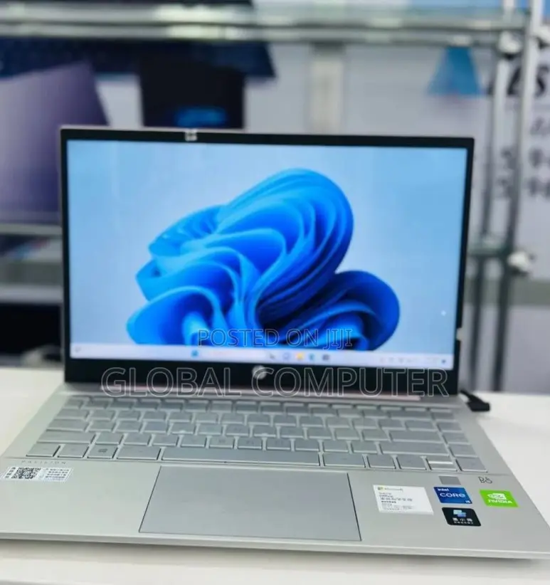 New Laptop HP Pavilion 13 16GB Intel Core I5 SSD 512GB