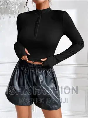 Half Zip Thumb Holes Crop Tee