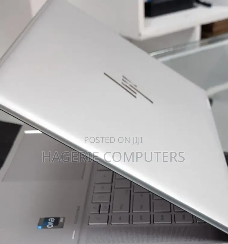 New Laptop HP Envy X360 16GB Intel Core I5 SSD 512GB