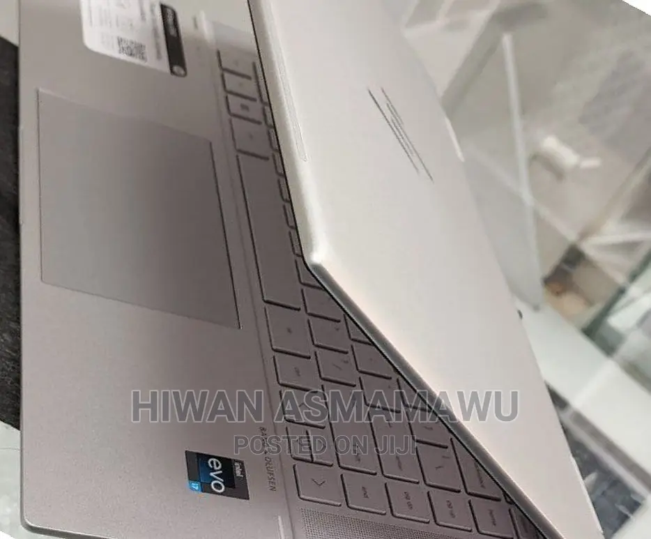 New Laptop HP Envy X360 16GB Intel Core I5 SSD 512GB