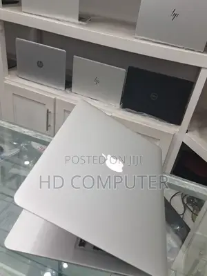 New Laptop Apple MacBook Pro 2017 8GB Intel Core I5 SSD 128GB