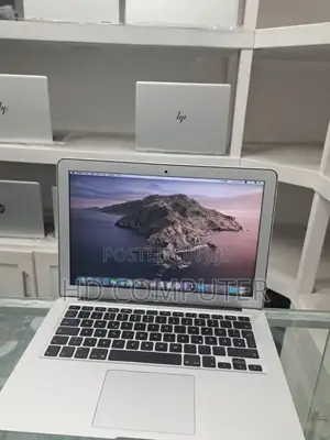 New Laptop Apple MacBook Pro 2017 8GB Intel Core I5 SSD 128GB