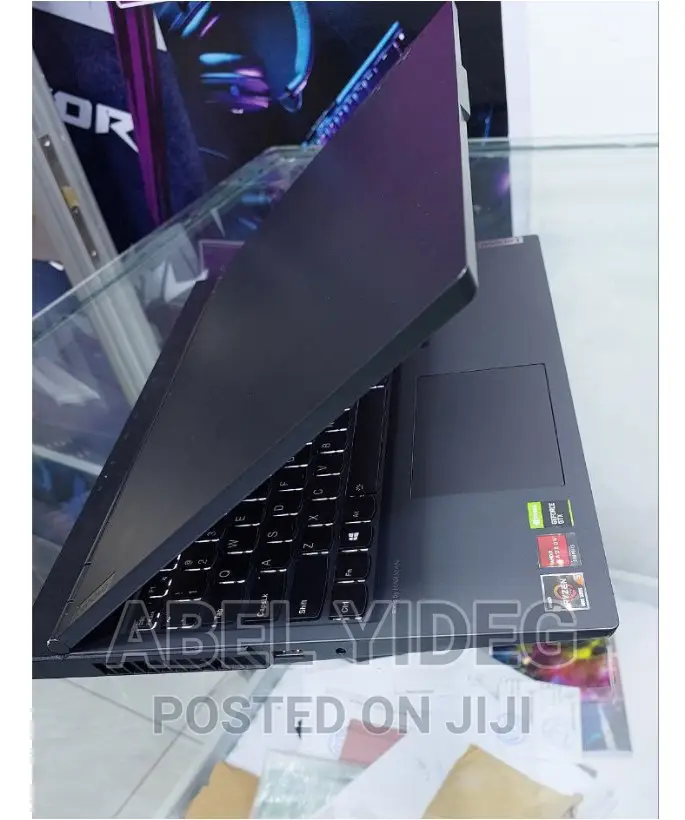 New Laptop Lenovo Legion 5 8GB AMD Ryzen 5 SSD 256GB