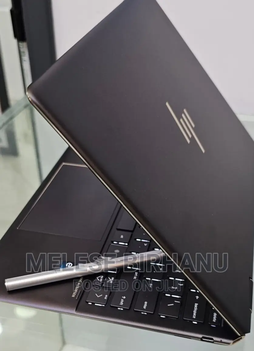 New Laptop HP Spectra 13 12GB Intel Core I7 SSD 1T