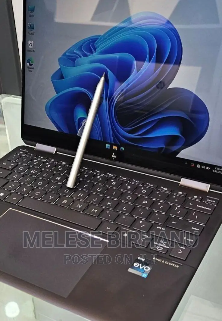 New Laptop HP Spectra 13 12GB Intel Core I7 SSD 1T