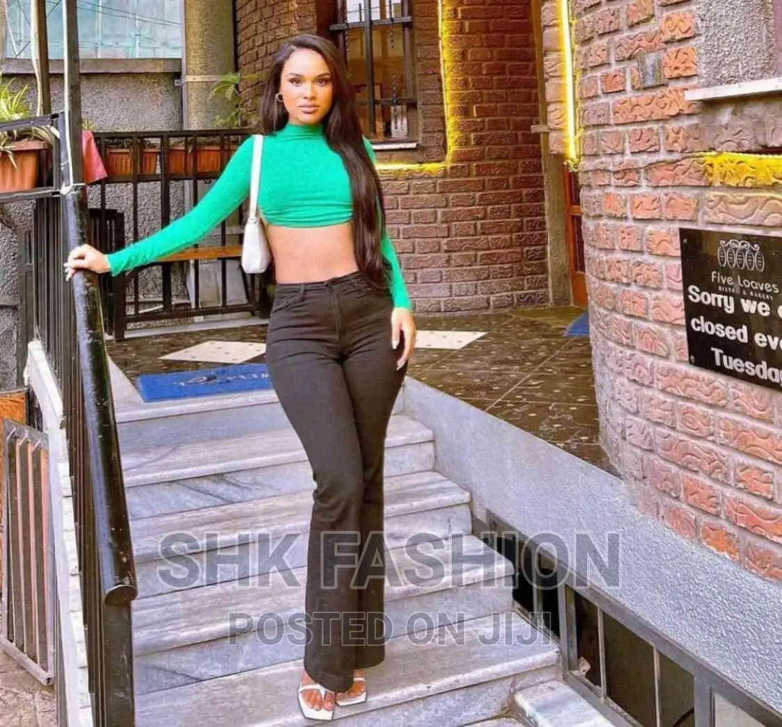 Backless Lace-Up Long Sleeve Crop Top