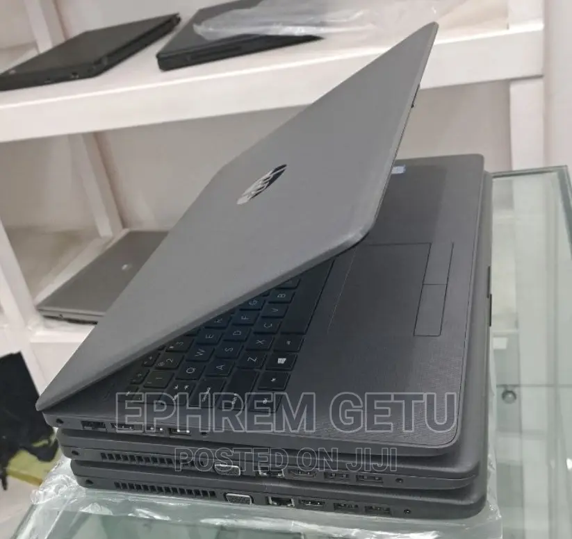 New Laptop HP Stream Notebook 8GB Intel Core I7 HDD 1T