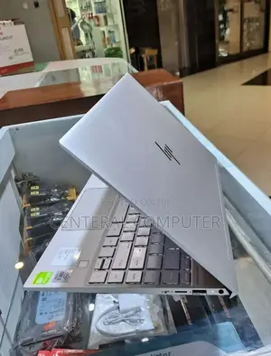 New Laptop HP Envy X360 15t 8GB Intel Core I5 SSD 512GB