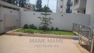 7bdrm House in Addis Abeba, Bole for sale