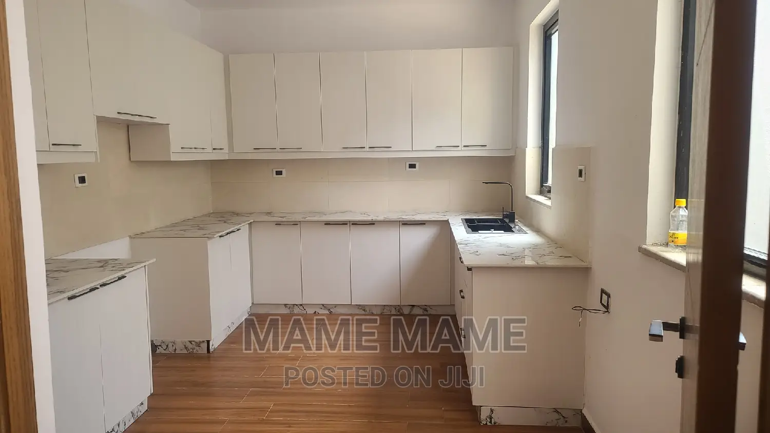 7bdrm House in Addis Abeba, Bole for sale