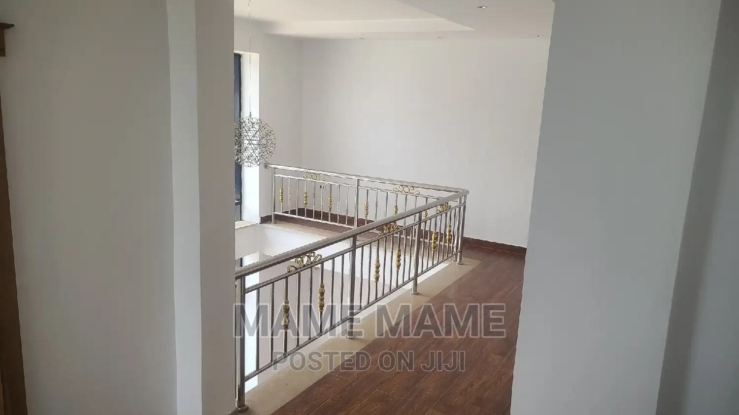 7bdrm House in Addis Abeba, Bole for sale
