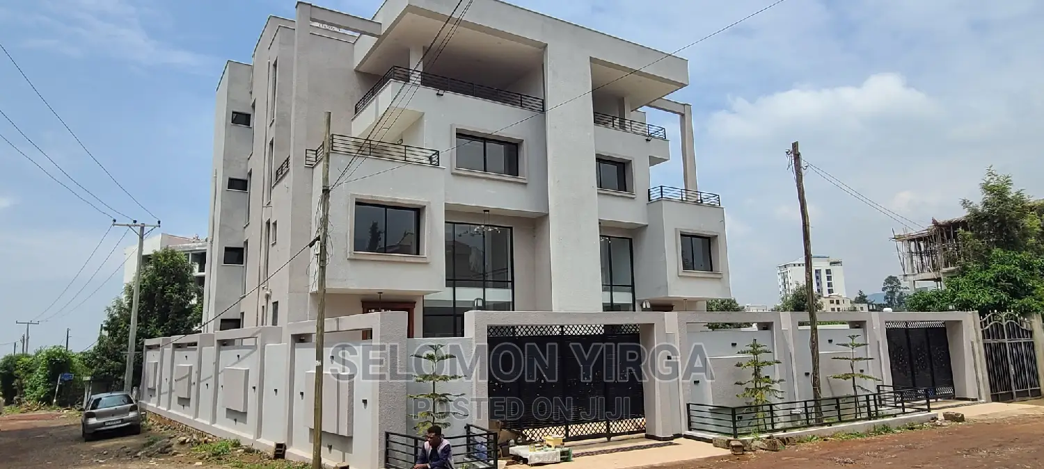 9bdrm House in አድስ አበባ, Bole for sale