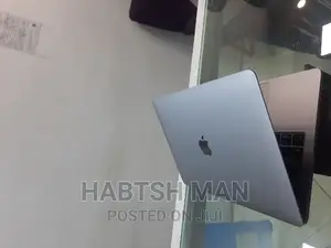 Photo - New Laptop Apple MacBook Pro 2020 16GB Intel Core I5 SSD 1T