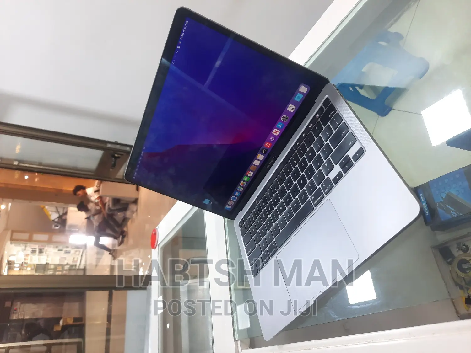 New Laptop Apple MacBook Pro 2020 16GB Intel Core I5 SSD 1T