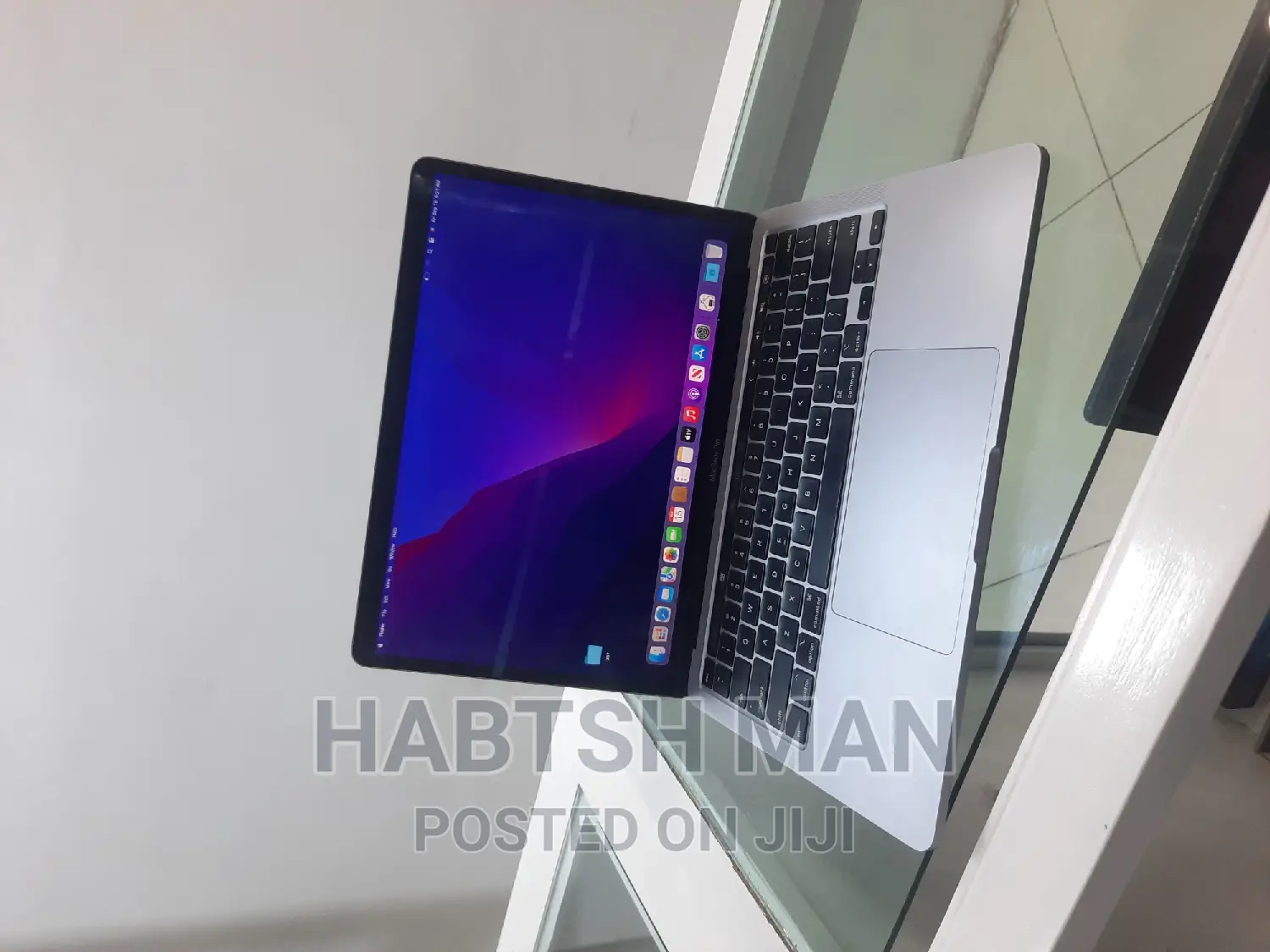 New Laptop Apple MacBook Pro 2020 16GB Intel Core I5 SSD 1T
