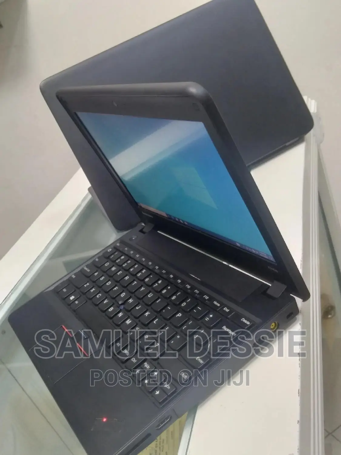 Laptop Lenovo ThinkPad X140e 4GB AMD A4 HDD 500GB