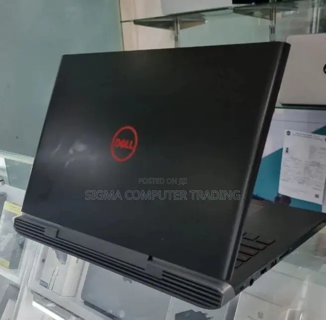 New Laptop Dell Inspiron 15 8GB Intel Core I5 HDD 1T