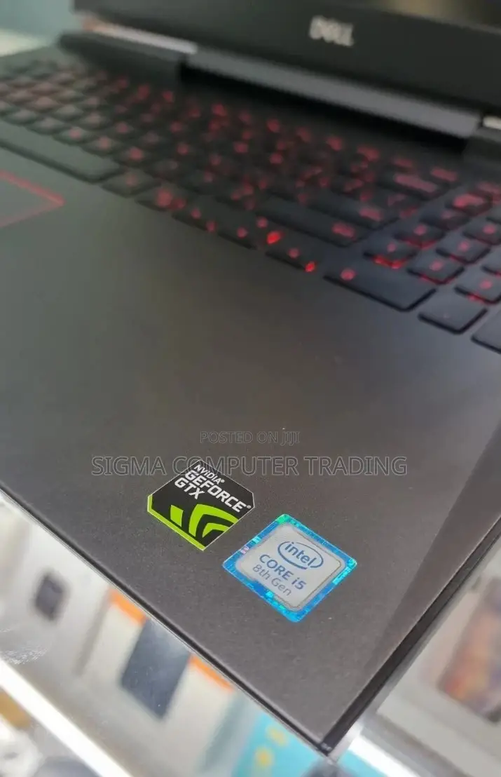 New Laptop Dell Inspiron 15 8GB Intel Core I5 HDD 1T