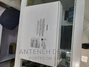 Photo - New Laptop Apple MacBook Air 2022 M2 8GB Apple M2 SSD 256GB