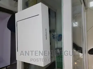 New Laptop Apple MacBook Air 2022 M2 8GB Apple M2 SSD 256GB