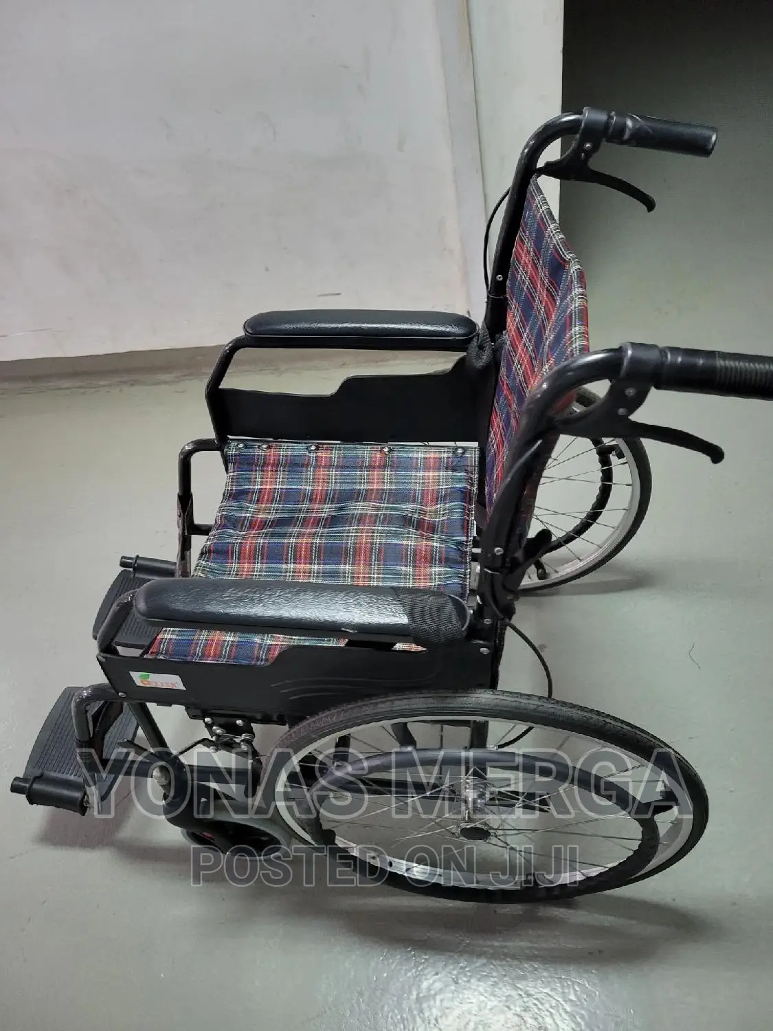 Wheelchair Plastic Leg Rests Make You More Comfortable