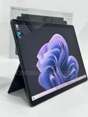 New Laptop Microsoft Surface Pro 9 16GB Intel Core I5 SSD 256GB