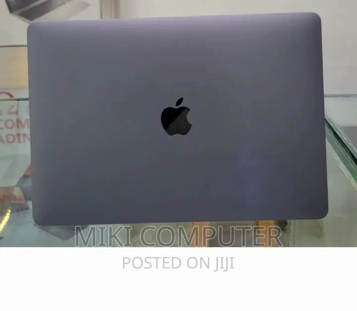 New Laptop Apple MacBook Pro M1 8GB Intel SSD 256GB