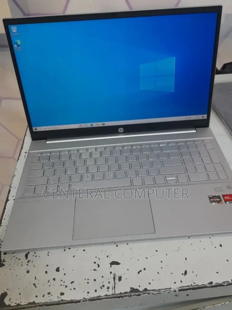 New Laptop HP Pavilion 13 16GB AMD Ryzen 7 SSD 512GB