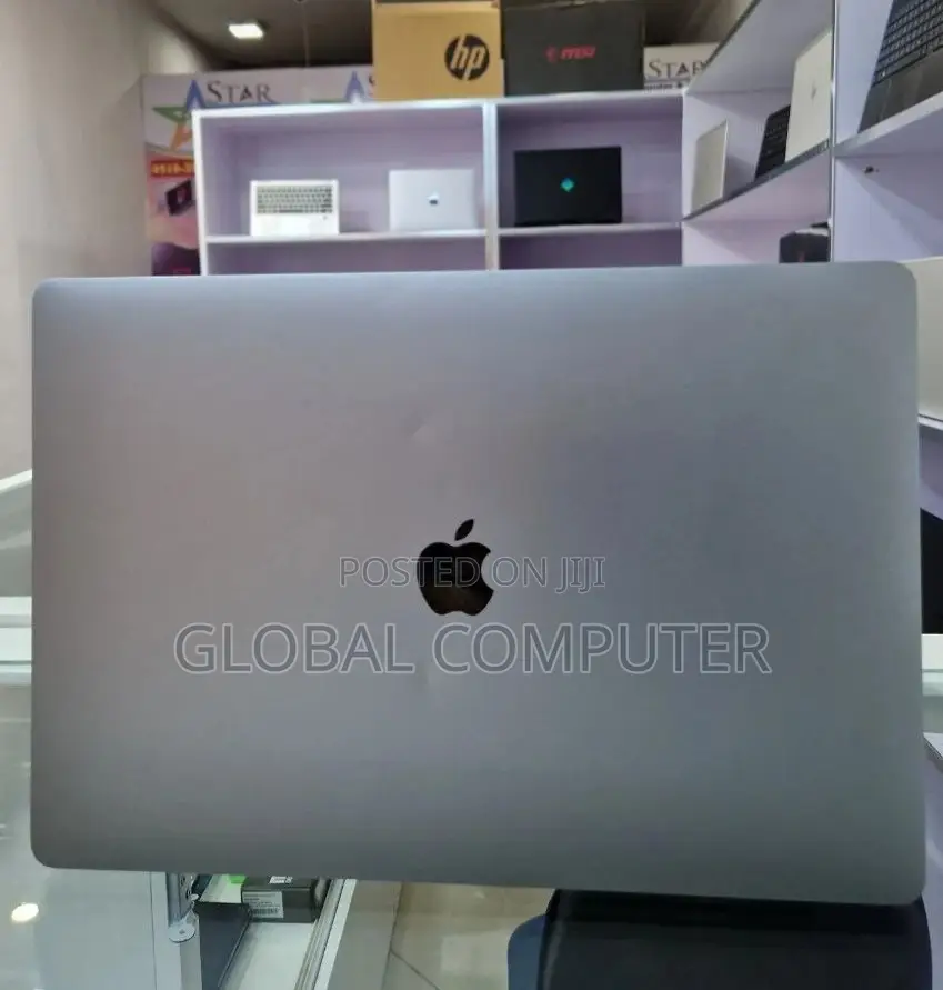 New Laptop Apple MacBook Pro 16GB Intel Core I7 SSD 512GB