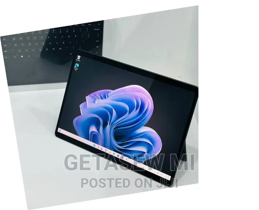 New Laptop Microsoft Surface Pro 9 16GB Intel Core I5 SSD 256GB