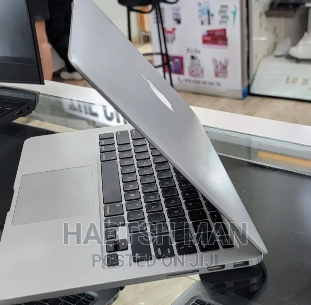 New Laptop Apple MacBook 2013 8GB Intel Core I5 SSD 128GB