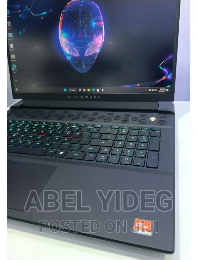 New Laptop Alienware Area-51m 32GB AMD Ryzen 9 SSD 1T